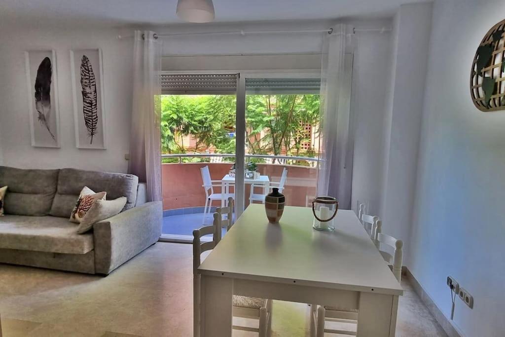 פואנגירולה Acogedor Apartamento En Playa De Los Boliches מראה חיצוני תמונה