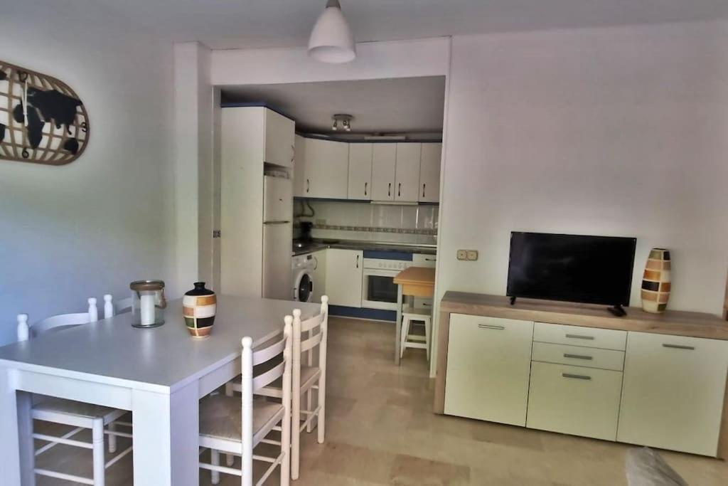 פואנגירולה Acogedor Apartamento En Playa De Los Boliches מראה חיצוני תמונה